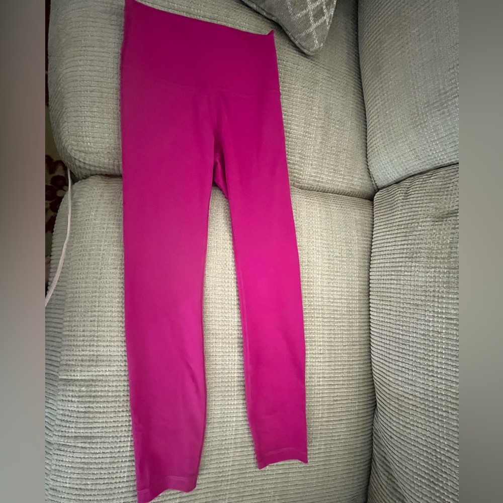 Lululemon size 4